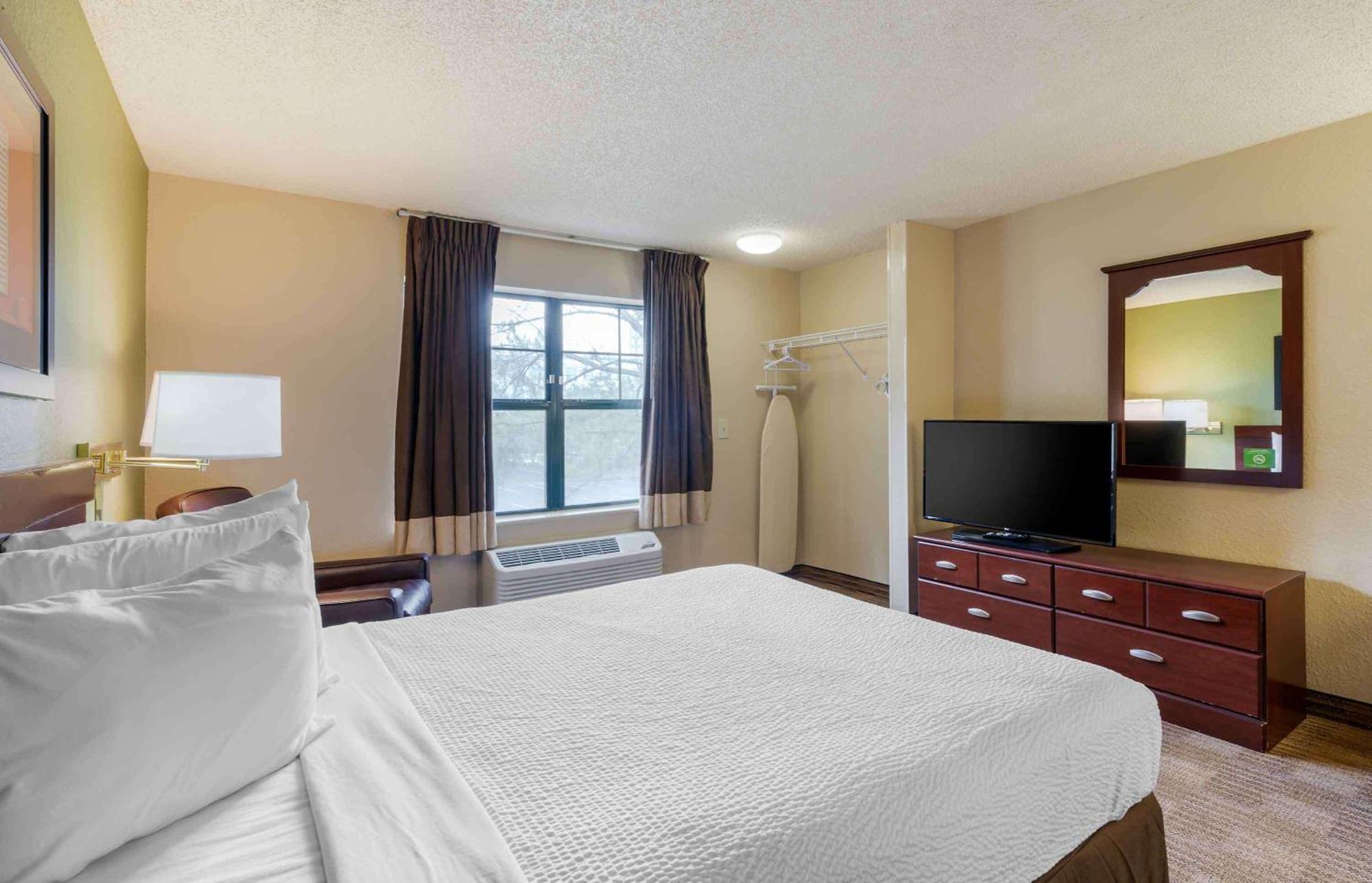 Extended Stay America Select Suites - Orlando - Maitland - 1760 Pembrook Dr Altamonte Springs Ngoại thất bức ảnh